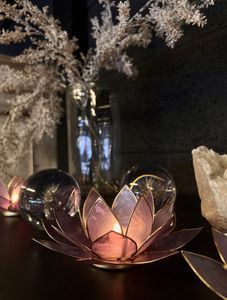 Hovedbilde Telysholder Lotus 